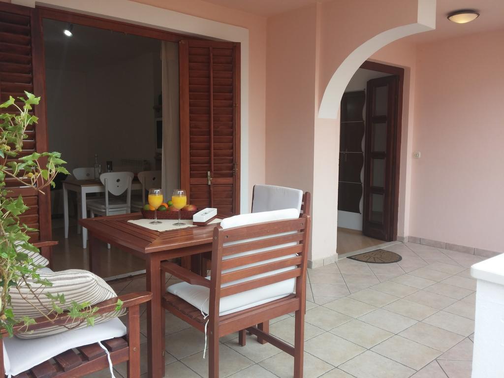 Apartment Antisin Zára Kültér fotó