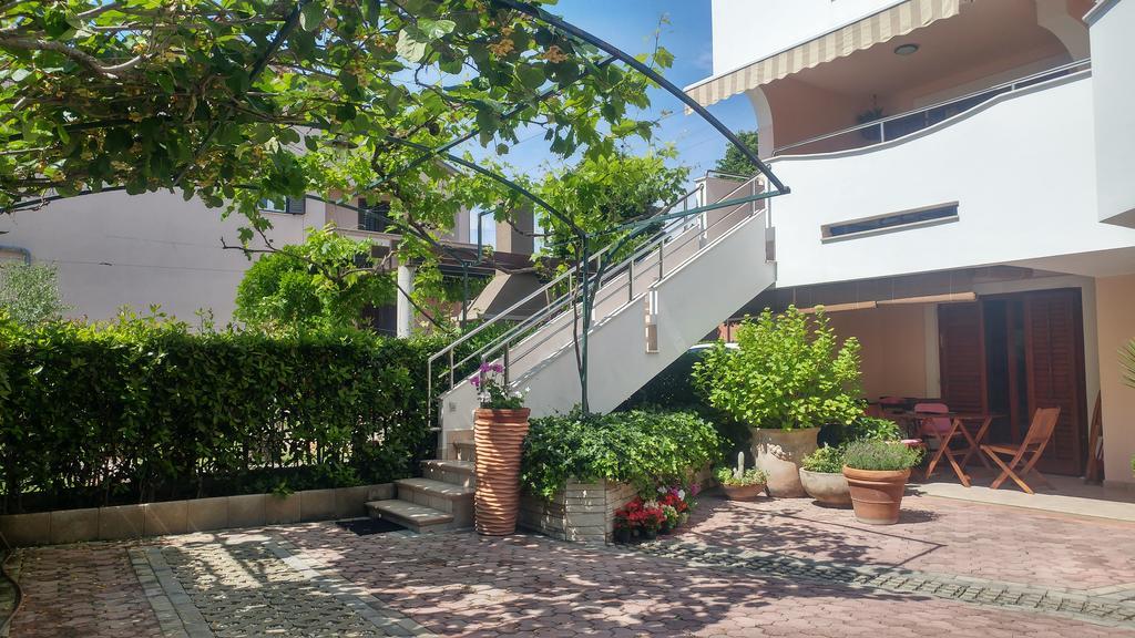 Apartment Antisin Zára Kültér fotó