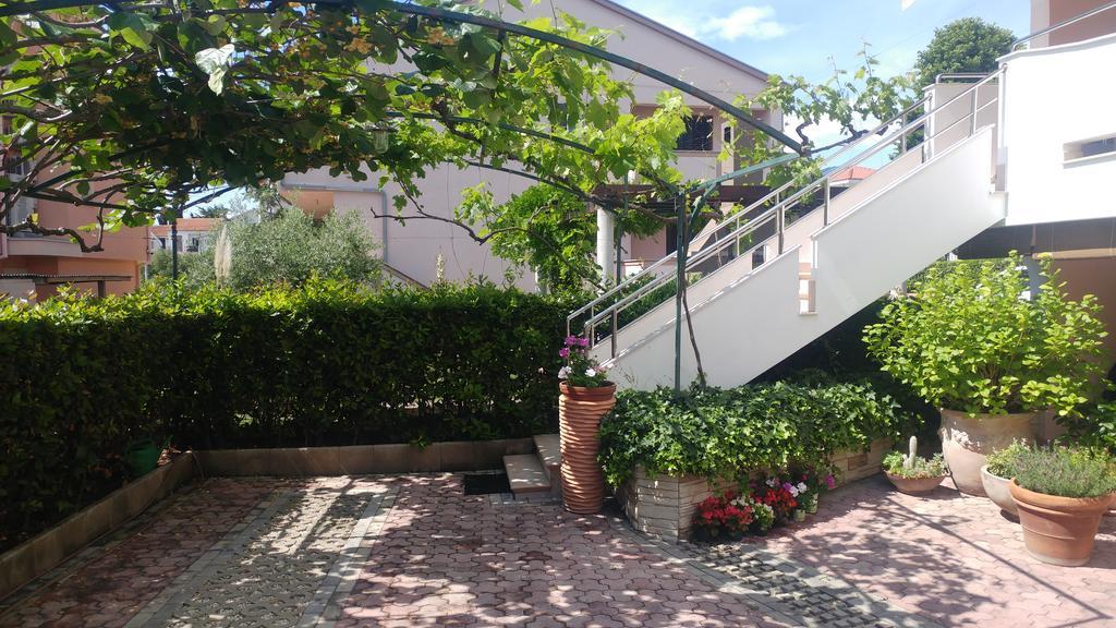 Apartment Antisin Zára Kültér fotó
